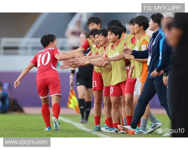 1-6！亚洲之光诞生：4连胜轰15球杀入世界杯8强 中国队太惋惜了